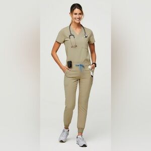 Figs Sandstone Scrub Set Catarina Top Size Small Zamora Jogger Size Small